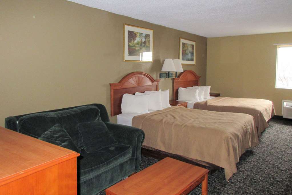 Quality Inn & Suites Ferdinand Kamer foto